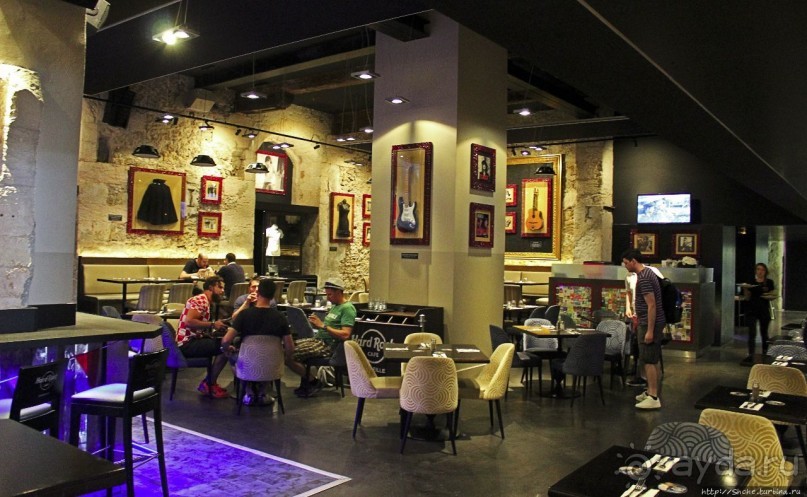 Культовое кафе в Марселе