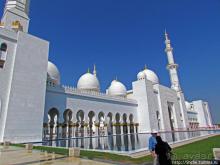 Мечеть шейха Зайда — Белоснежное чудо в песках Абу-Даби