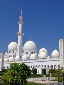 Мечеть шейха Зайда — Белоснежное чудо в песках Абу-Даби
