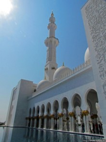 Мечеть шейха Зайда — Белоснежное чудо в песках Абу-Даби