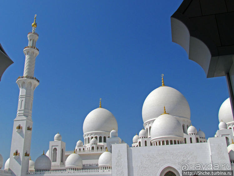 Мечеть шейха Зайда — Белоснежное чудо в песках Абу-Даби