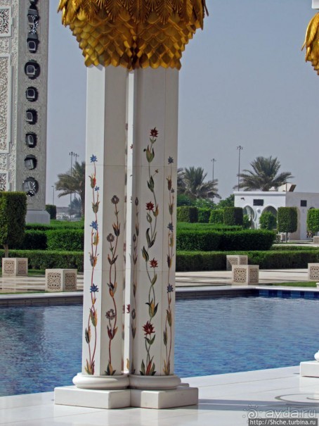 Мечеть шейха Зайда — Белоснежное чудо в песках Абу-Даби