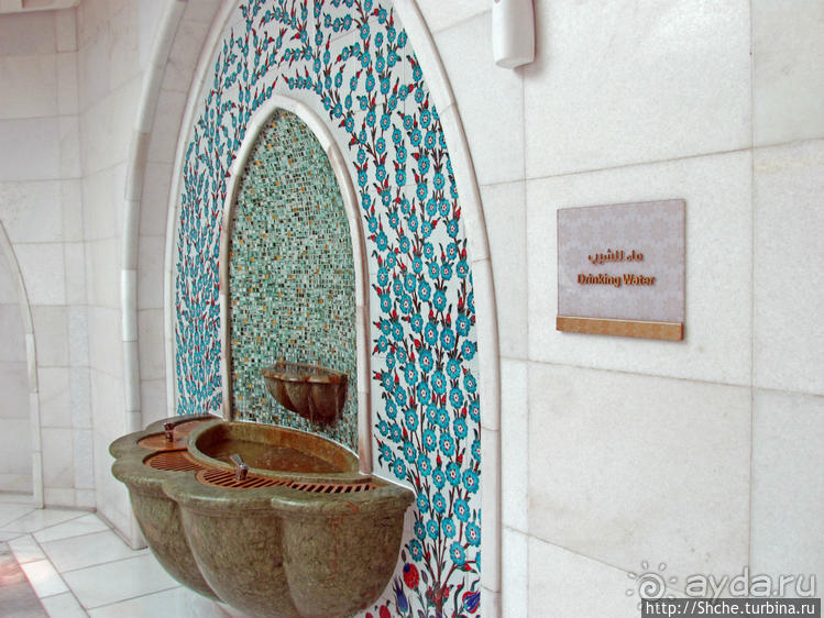 Мечеть шейха Зайда — Белоснежное чудо в песках Абу-Даби