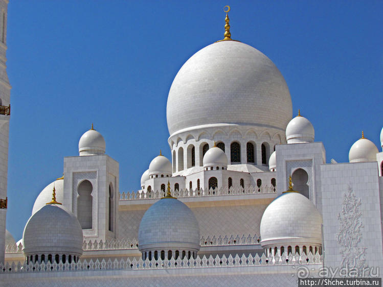 Мечеть шейха Зайда — Белоснежное чудо в песках Абу-Даби