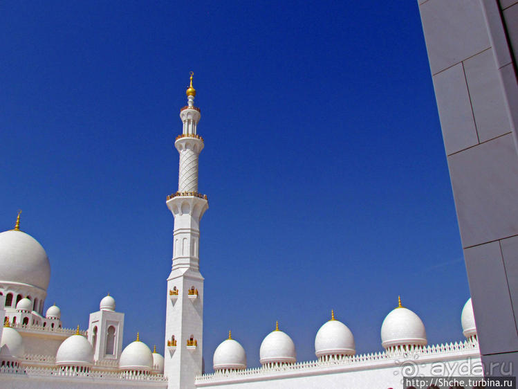 Мечеть шейха Зайда — Белоснежное чудо в песках Абу-Даби