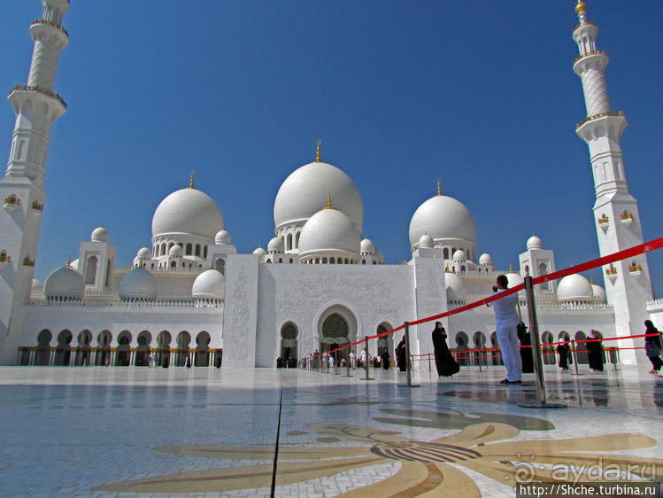 Альбом отзыва "Мечеть шейха Зайда — Белоснежное чудо в песках Абу-Даби"