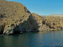 Оманские фьерды... Скалистое побережье Мусандама