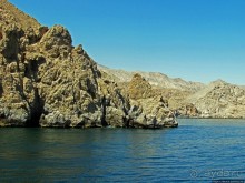 Оманские фьерды... Скалистое побережье Мусандама