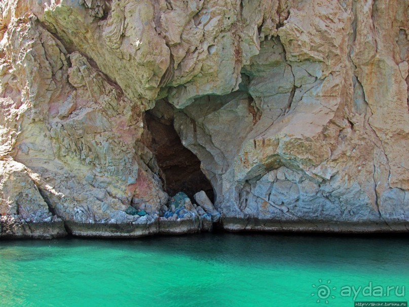 Оманские фьерды... Скалистое побережье Мусандама