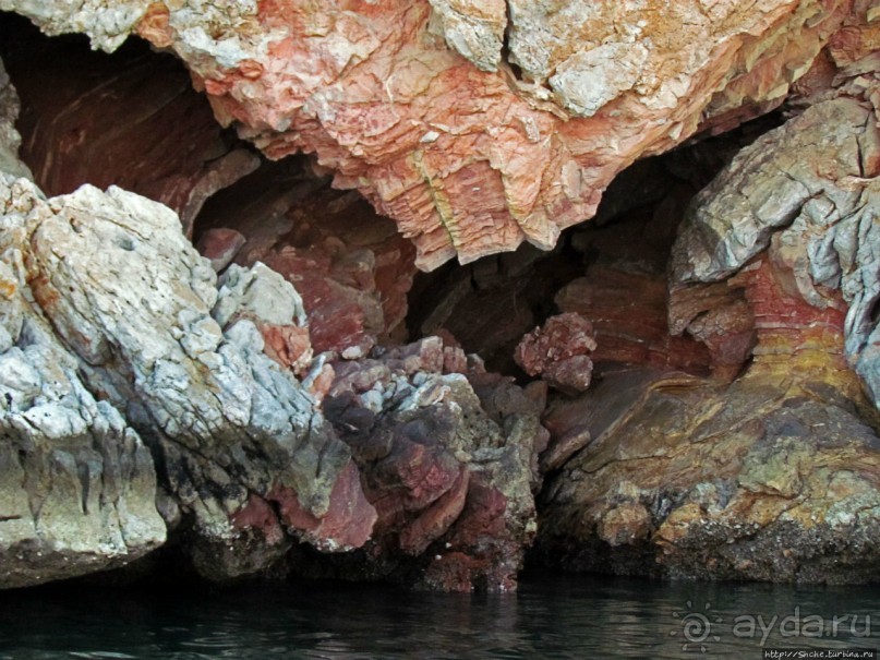 Оманские фьерды... Скалистое побережье Мусандама