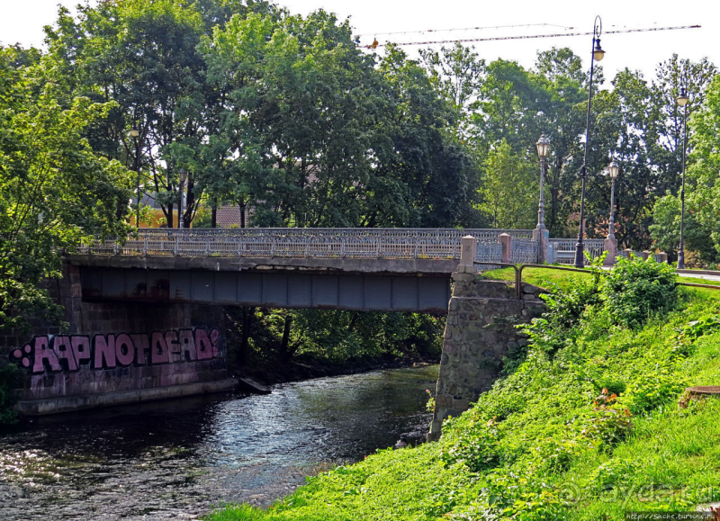 Республика Ужупис — Не побеждай Не защищайся Не сдавайся 