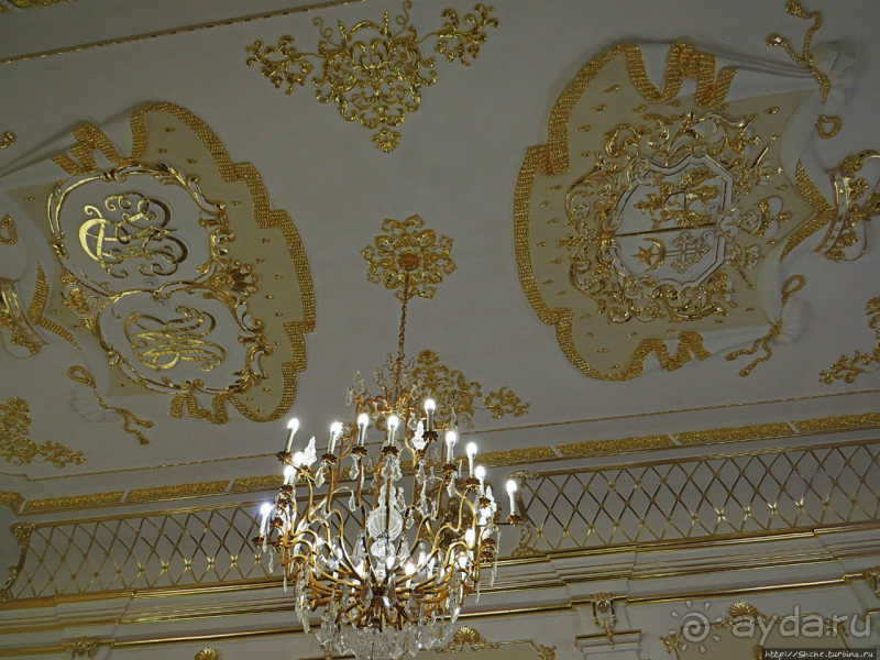 Альбом истории "Аки хоромы царские — интерьеры замка Радзивиллов в Несвиже "