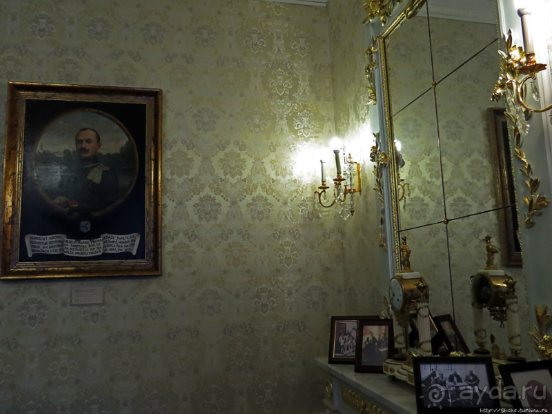 Альбом истории "Аки хоромы царские — интерьеры замка Радзивиллов в Несвиже "