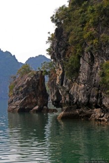 Вышла бухта из тумана