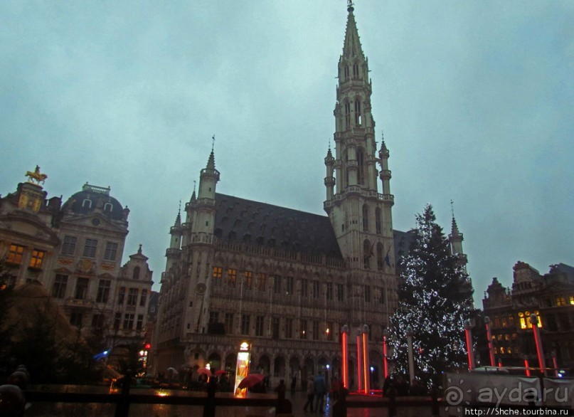 Шоу музыки и света "The Electrabel Night" в Брюсселе