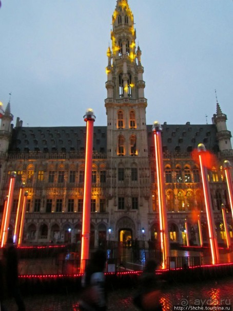 Шоу музыки и света "The Electrabel Night" в Брюсселе