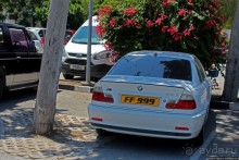 Уютный парк меж старых гробниц. Кирения