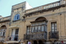 Мальтийская Паола — город красивых балконов и двух обломов