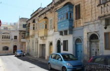 Мальтийская Паола — город красивых балконов и двух обломов