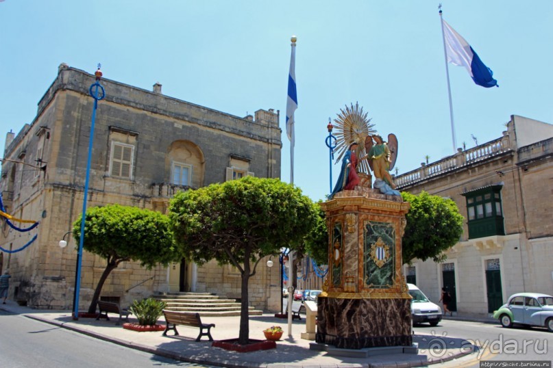 Мальтийская Паола — город красивых балконов и двух обломов