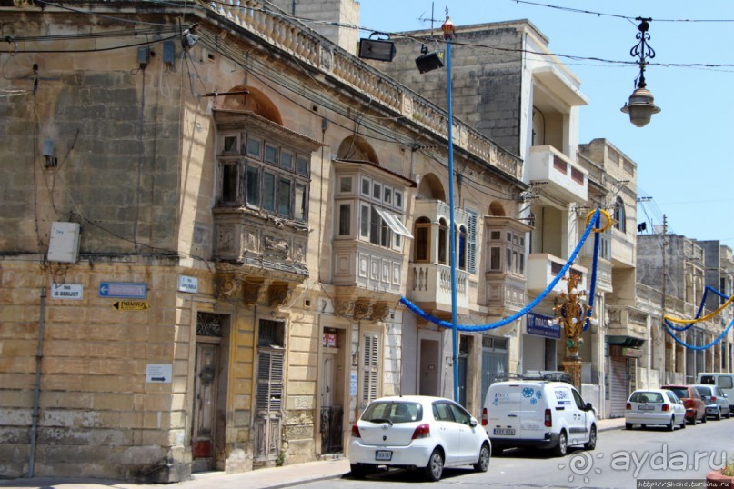 Мальтийская Паола — город красивых балконов и двух обломов