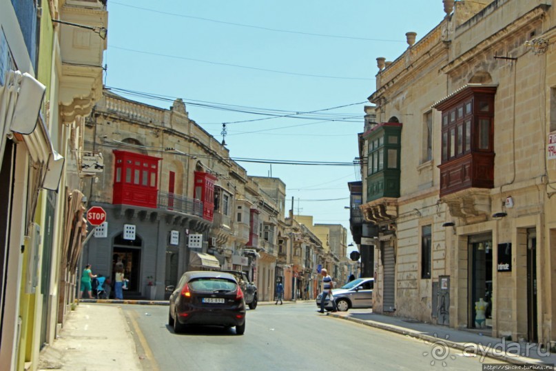 Мальтийская Паола — город красивых балконов и двух обломов