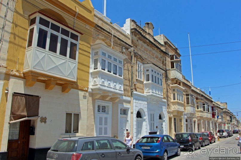 Мальтийская Паола — город красивых балконов и двух обломов