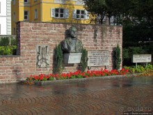 Вадуц -столица Лихтенштейна? Лихтеншнейн - место для Вадуца?