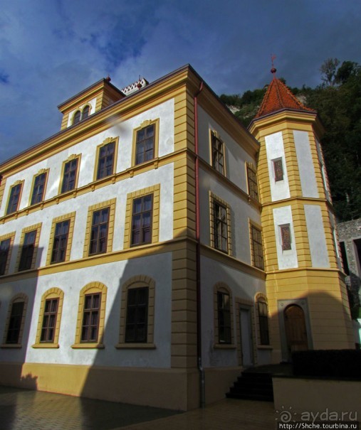 Вадуц -столица Лихтенштейна? Лихтеншнейн - место для Вадуца?