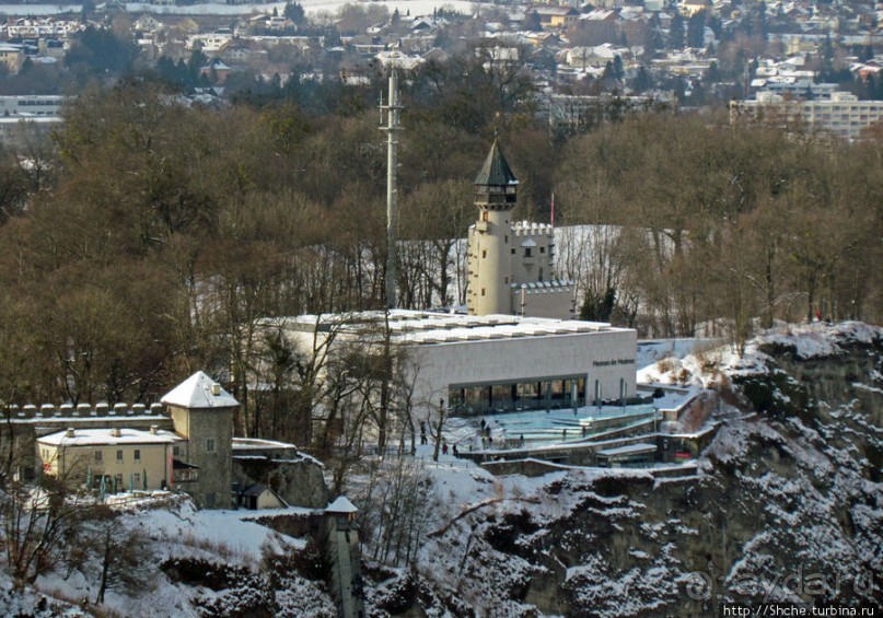 Третий уровень Зальцбурга - башня крепости Хоэнзальцбург