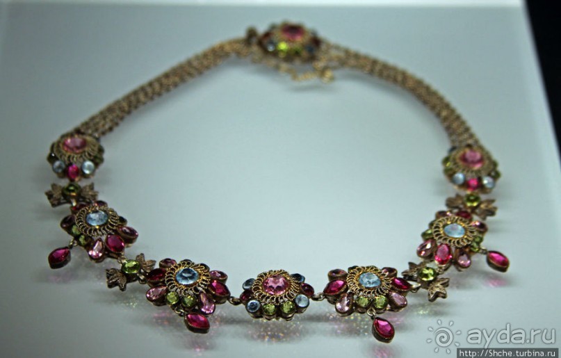 Лучшие друзья девушек это ... кристаллы Сваровски