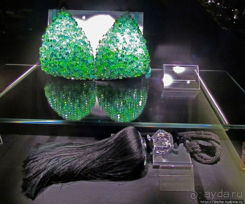 Лучшие друзья девушек это ... кристаллы Сваровски