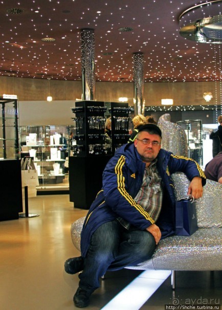 Лучшие друзья девушек это ... кристаллы Сваровски