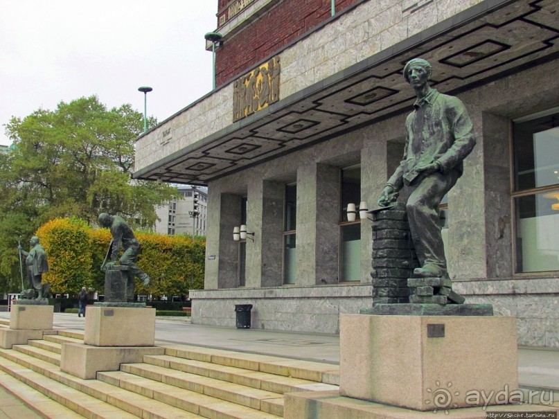 Ратушная площадь Осло