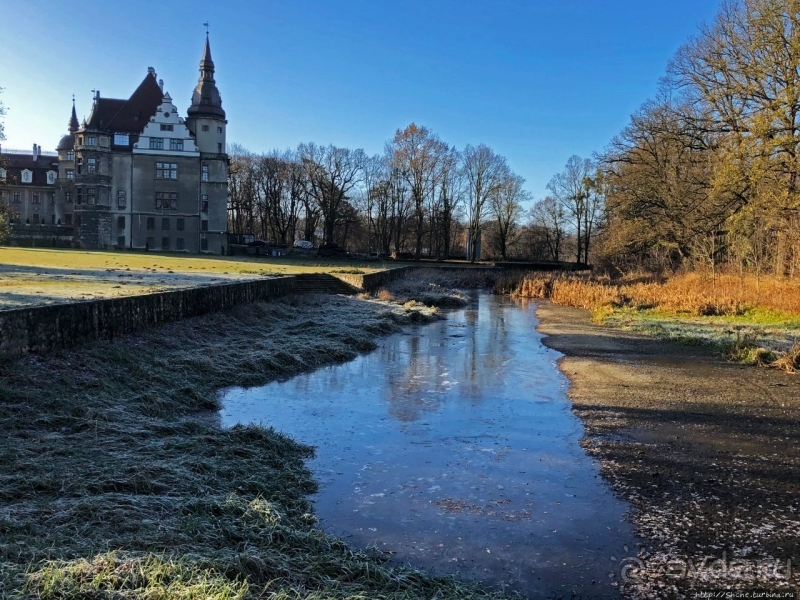 Роскошный ландшафтный парк у красивейшего замка Польши