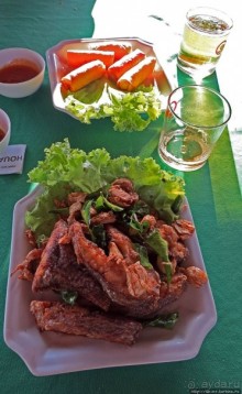 Ресторан с террасой над Меконгом