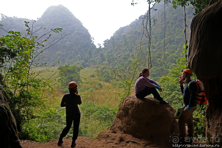 Полые скалы Вьетнама: Hung Ton — первый заплыв в подземелье