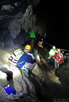 Полые скалы Вьетнама: Hung Ton — первый заплыв в подземелье