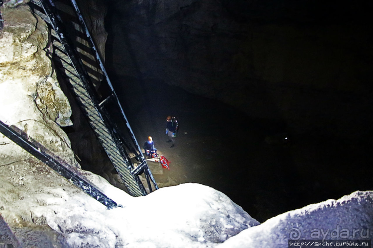 Полые скалы Вьетнама: Hung Ton — первый заплыв в подземелье