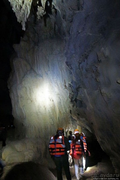 Полые скалы Вьетнама: Hung Ton — первый заплыв в подземелье