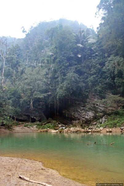 Полые скалы Вьетнама: Hung Ton — первый заплыв в подземелье