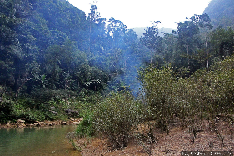 Полые скалы Вьетнама: Hung Ton — первый заплыв в подземелье