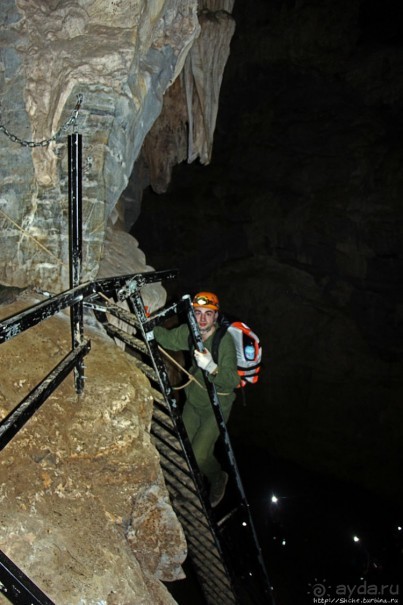 Полые скалы Вьетнама: Hung Ton — первый заплыв в подземелье