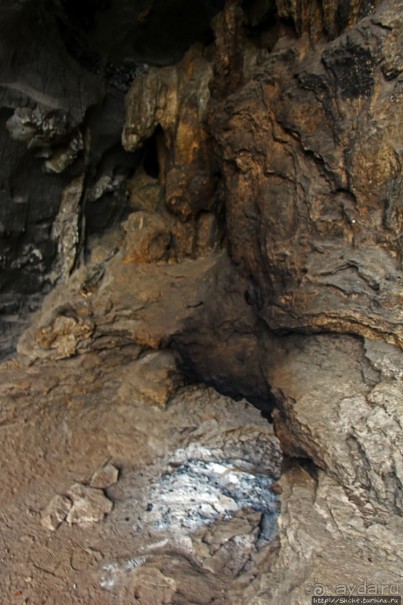 Полые скалы Вьетнама: Hung Ton — первый заплыв в подземелье