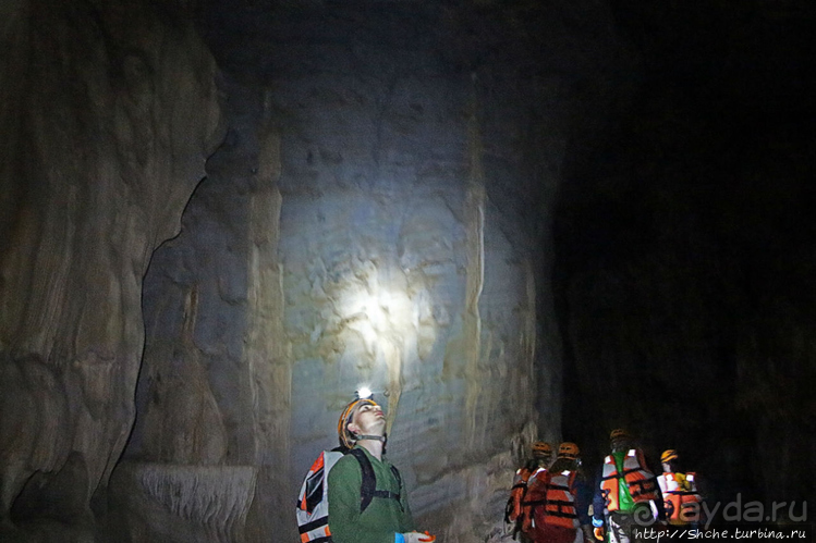 Полые скалы Вьетнама: Hung Ton — первый заплыв в подземелье