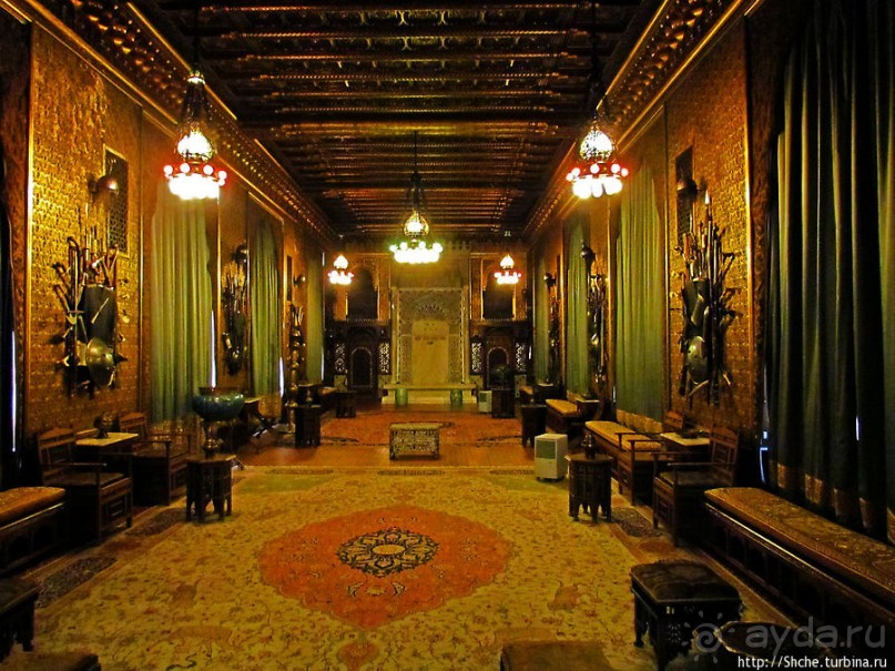 Королевский дворец Пелеш. Первый этаж