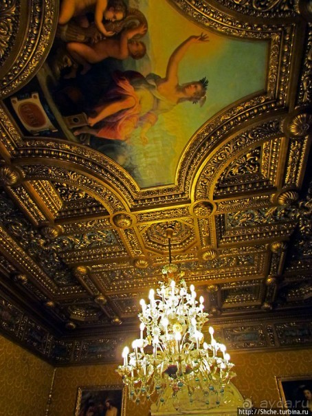 Королевский дворец Пелеш. Первый этаж