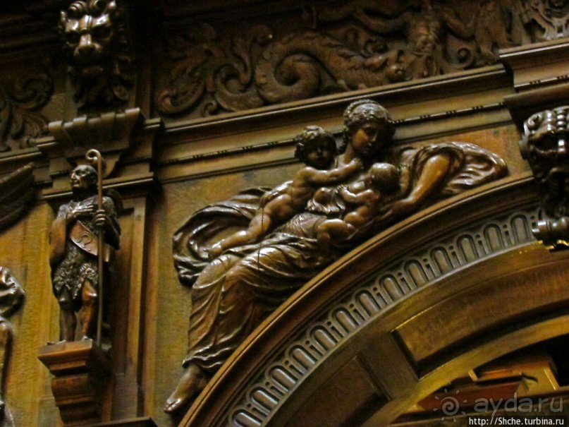 Королевский дворец Пелеш. Первый этаж