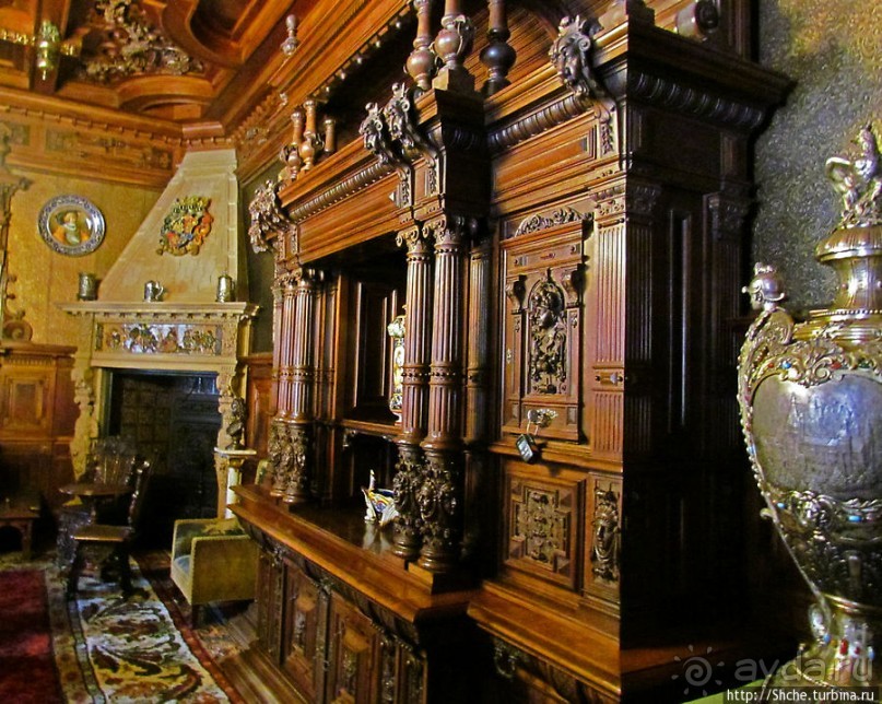 Королевский дворец Пелеш. Первый этаж