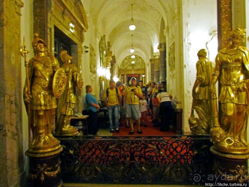 Королевский дворец Пелеш. Первый этаж